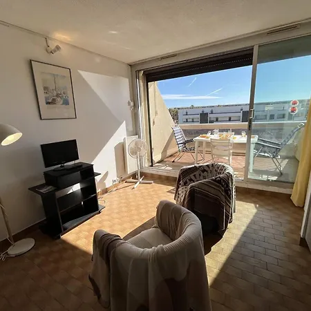 Studio Cabine Au Cap D'agde, 4 Couchages, Terrasse, Parking, Plage A Proximite - Fr-1-249a-40 * Agde